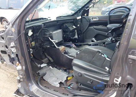 2018 Jeep Grand Cherokee Altitude 4X4 z USA, uszkodzony, nr VIN 1C4RJFAG7JC166406